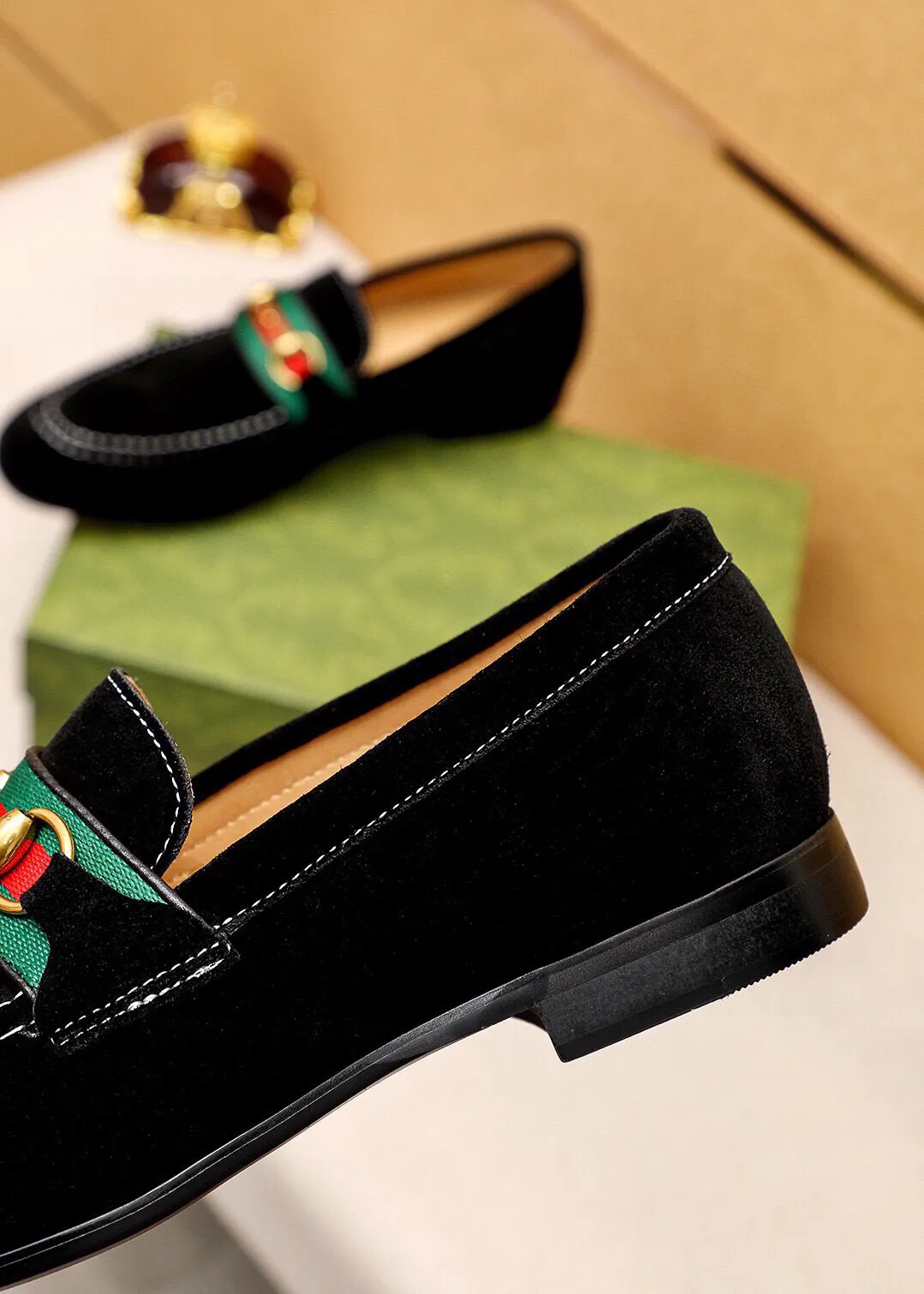 Men's shoes 💰420 💐 Product trademark: GUCCI "Gucci" casual leather shoes Regular size: 38-44 (45.46.47🉑️customized) Product materials: Selected imported first-layer frosted calfskin upper + classic hardware buckle, imported cowhide leather lining. Strong three-dimensional visual effect, original combination outsole Color: 3⃣️colors available